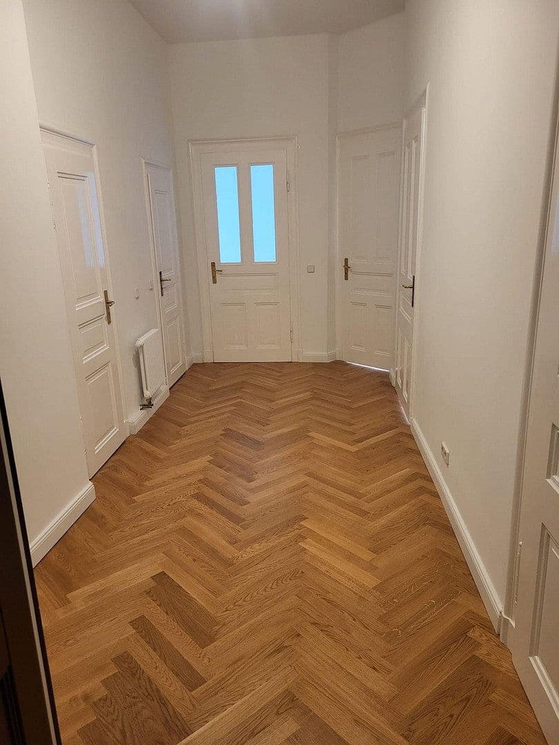 Prenájom bytu 3-izbový 98 m², Leipzig, Sasko Prenájom bytu 3-izbový 98 m², Leipzig, Sasko