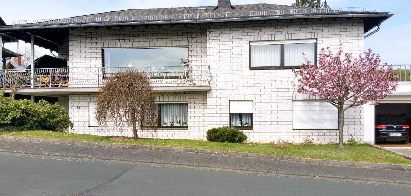 Predaj domu 283 m², pozemek 875 m², Mengerskirchen, Hesensko Predaj domu 283 m², pozemek 875 m², Mengerskirchen, Hesensko