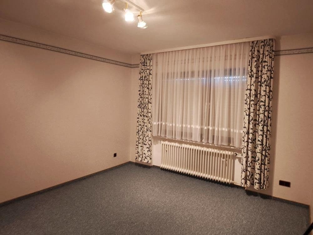 Predaj domu 283 m², pozemek 875 m², Mengerskirchen, Hesensko Predaj domu 283 m², pozemek 875 m², Mengerskirchen, Hesensko