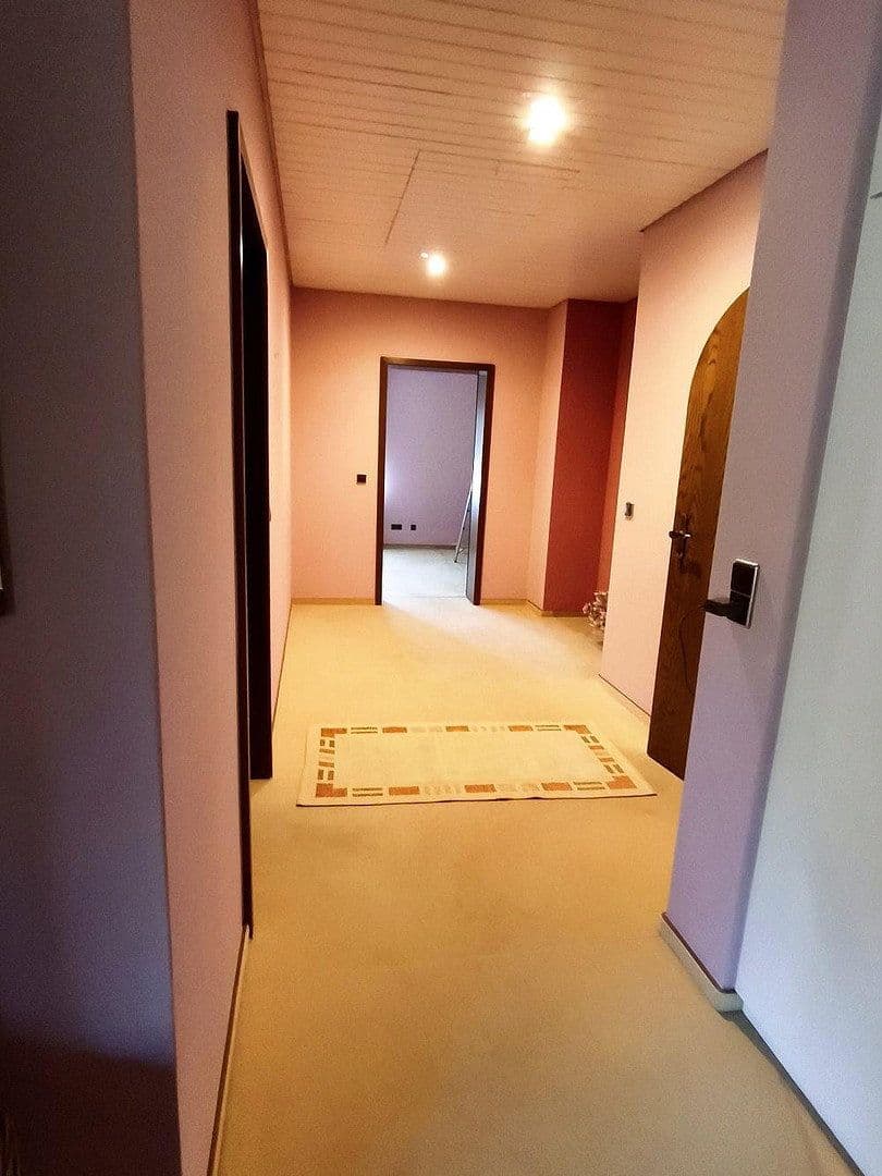 Predaj domu 283 m², pozemek 875 m², Mengerskirchen, Hesensko Predaj domu 283 m², pozemek 875 m², Mengerskirchen, Hesensko