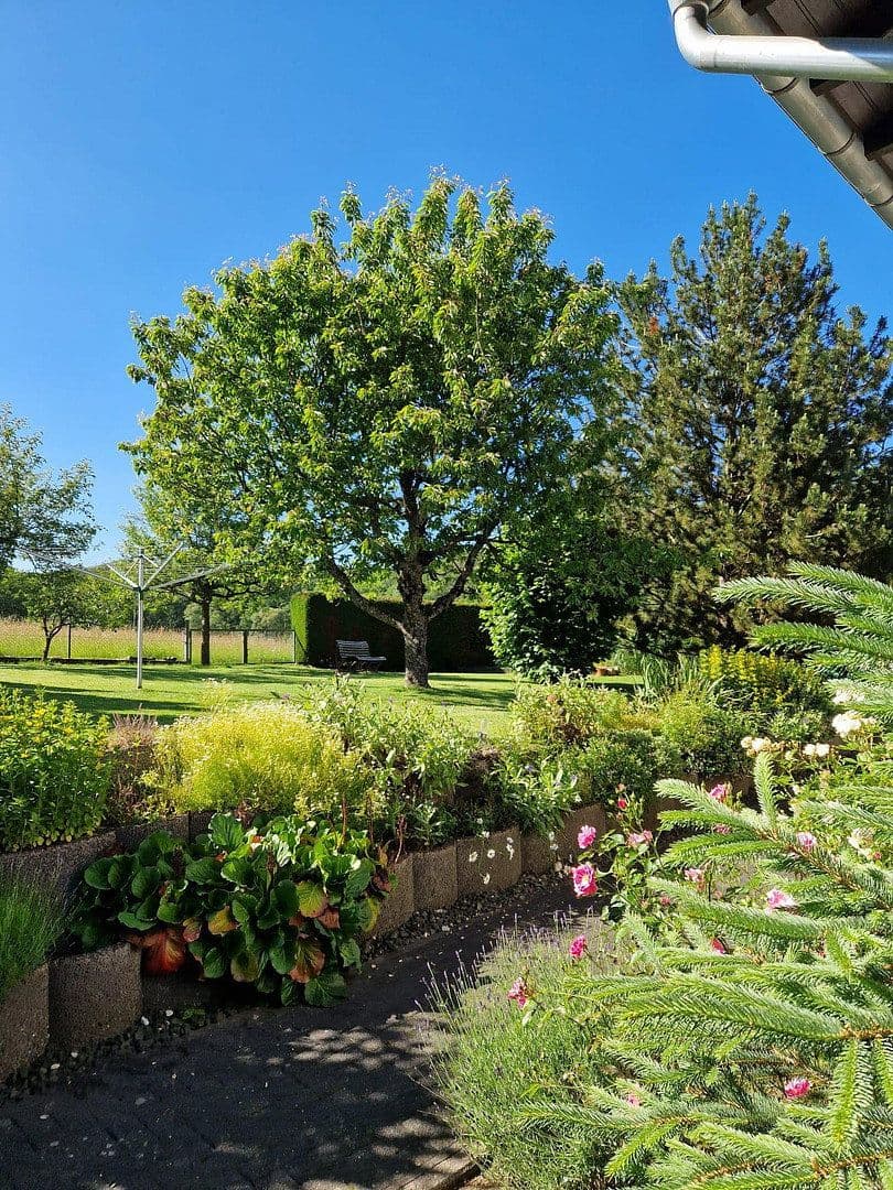 Predaj domu 283 m², pozemek 875 m², Mengerskirchen, Hesensko Predaj domu 283 m², pozemek 875 m², Mengerskirchen, Hesensko
