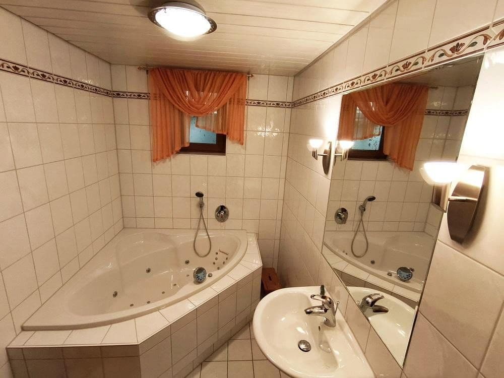 Predaj domu 283 m², pozemek 875 m², Mengerskirchen, Hesensko Predaj domu 283 m², pozemek 875 m², Mengerskirchen, Hesensko
