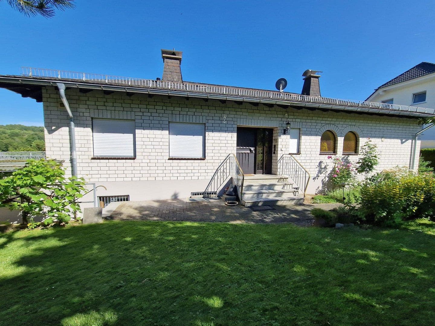 Predaj domu 283 m², pozemek 875 m², Mengerskirchen, Hesensko Predaj domu 283 m², pozemek 875 m², Mengerskirchen, Hesensko