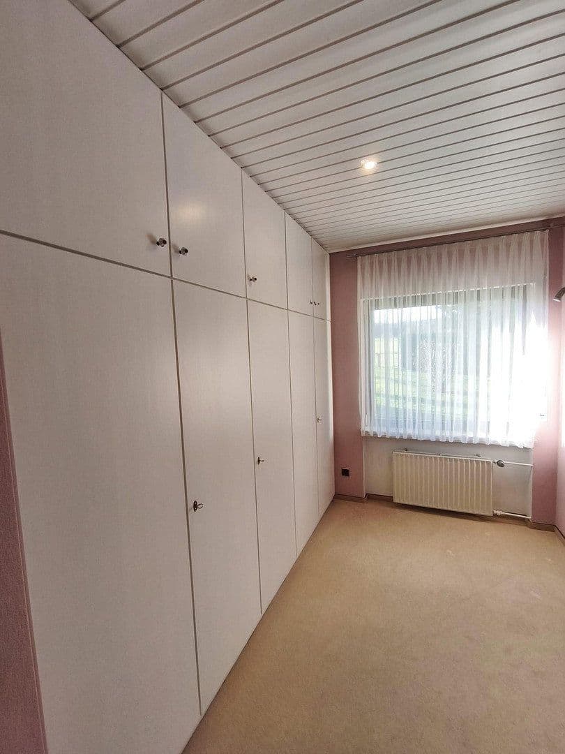 Predaj domu 283 m², pozemek 875 m², Mengerskirchen, Hesensko Predaj domu 283 m², pozemek 875 m², Mengerskirchen, Hesensko