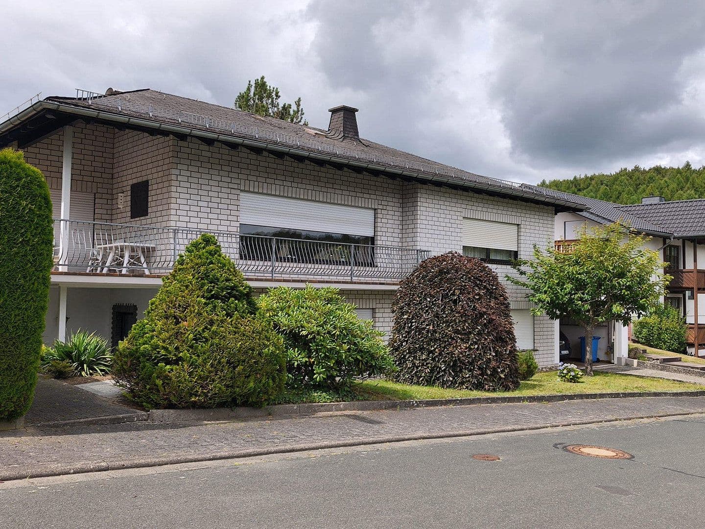 Predaj domu 283 m², pozemek 875 m², Mengerskirchen, Hesensko Predaj domu 283 m², pozemek 875 m², Mengerskirchen, Hesensko