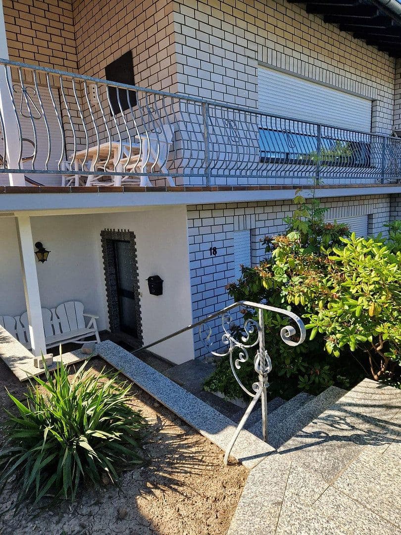 Predaj domu 283 m², pozemek 875 m², Mengerskirchen, Hesensko Predaj domu 283 m², pozemek 875 m², Mengerskirchen, Hesensko