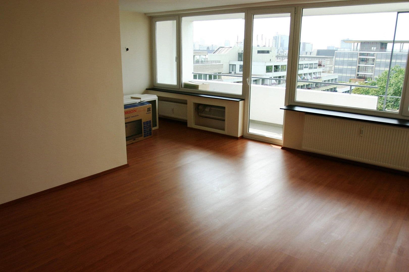 Predaj bytu 3-izbový 90 m², Frankfurt am Main, Hesensko Predaj bytu 3-izbový 90 m², Frankfurt am Main, Hesensko