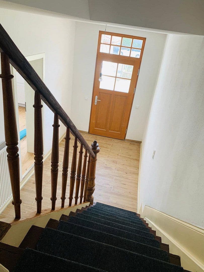 Predaj domu 130 m², pozemek 190 m², Cullmannsfahrt 4, Grünberg, Hesensko Predaj domu 130 m², pozemek 190 m², Cullmannsfahrt 4, Grünberg, Hesensko