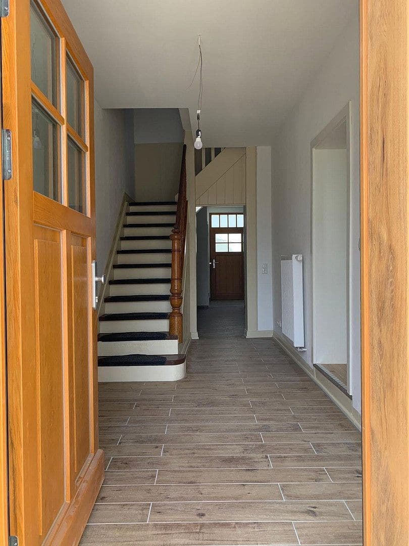 Predaj domu 130 m², pozemek 190 m², Cullmannsfahrt 4, Grünberg, Hesensko Predaj domu 130 m², pozemek 190 m², Cullmannsfahrt 4, Grünberg, Hesensko