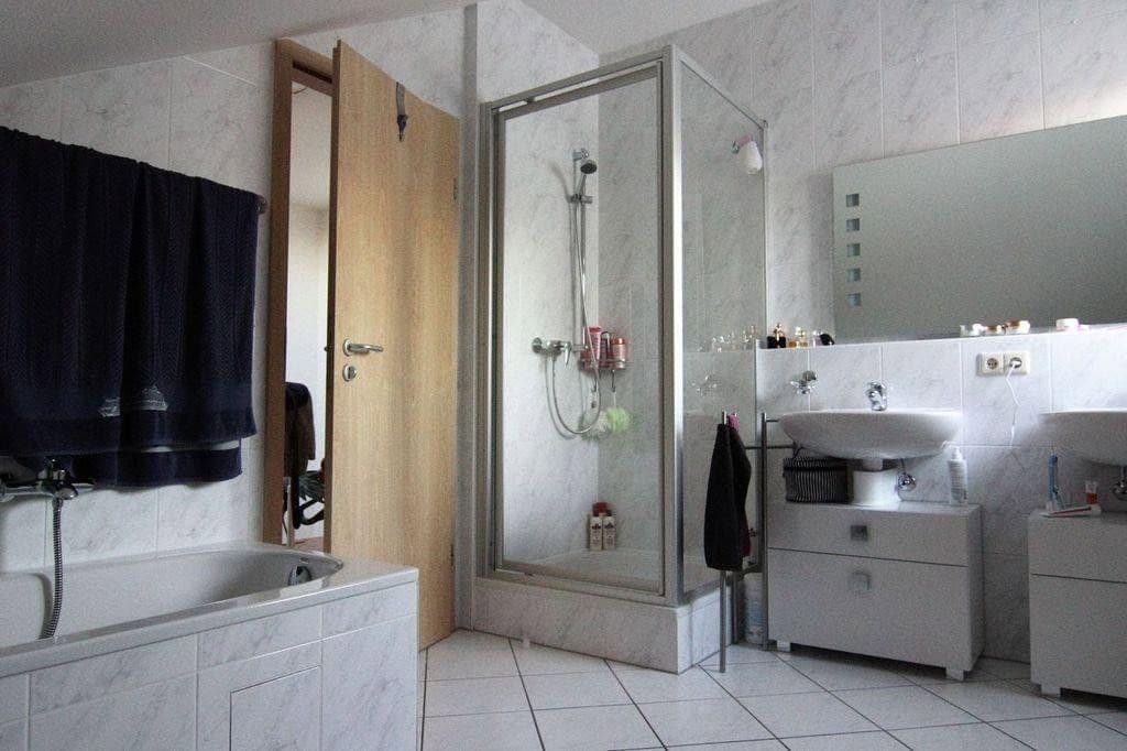 Predaj domu 120 m², pozemek 230 m², Friolzheim, Bádensko-Wurttembersko Predaj domu 120 m², pozemek 230 m², Friolzheim, Bádensko-Wurttembersko