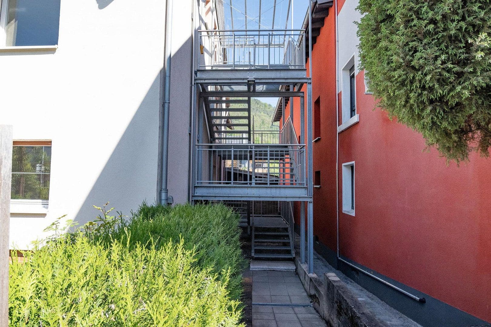 Prenájom bytu 4-izbový 126 m², Altenstrasse 70, Annweiler am Trifels, Porýnie-Falcko Prenájom bytu 4-izbový 126 m², Altenstrasse 70, Annweiler am Trifels, Porýnie-Falcko