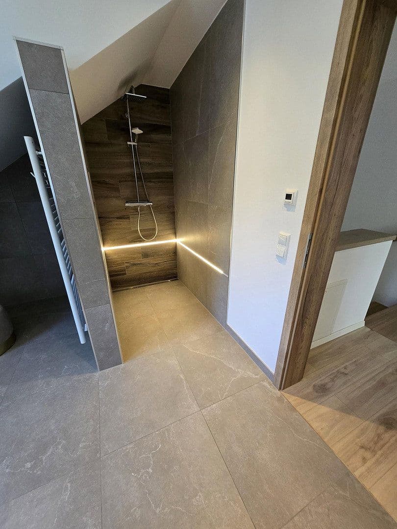 Predaj domu 173 m², pozemek 350 m², Lappersdorf, Bavorsko Predaj domu 173 m², pozemek 350 m², Lappersdorf, Bavorsko