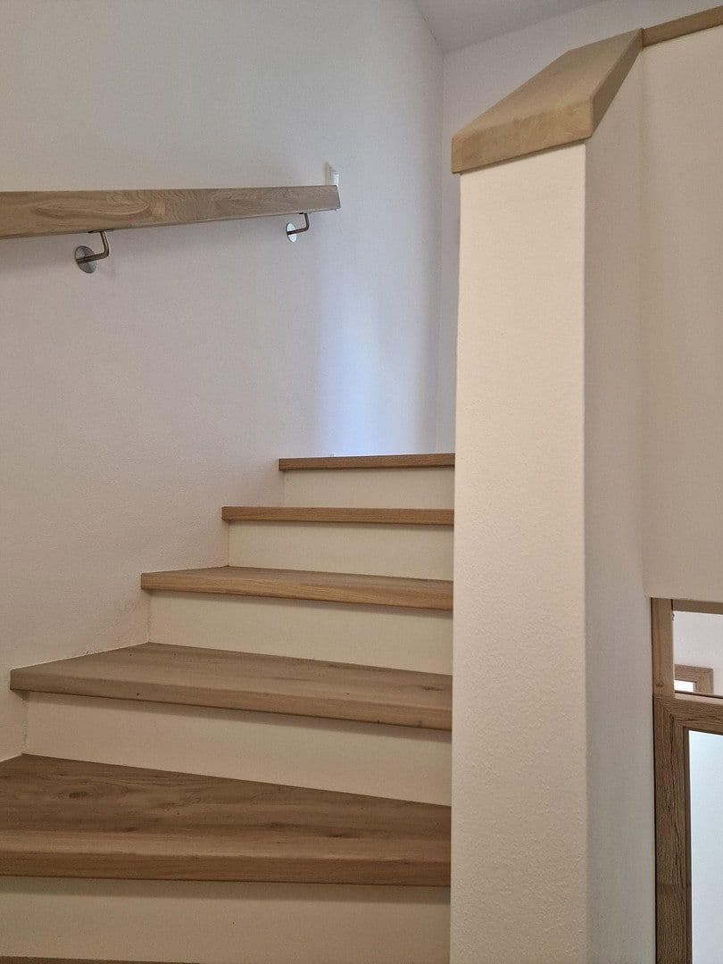 Predaj domu 173 m², pozemek 350 m², Lappersdorf, Bavorsko Predaj domu 173 m², pozemek 350 m², Lappersdorf, Bavorsko