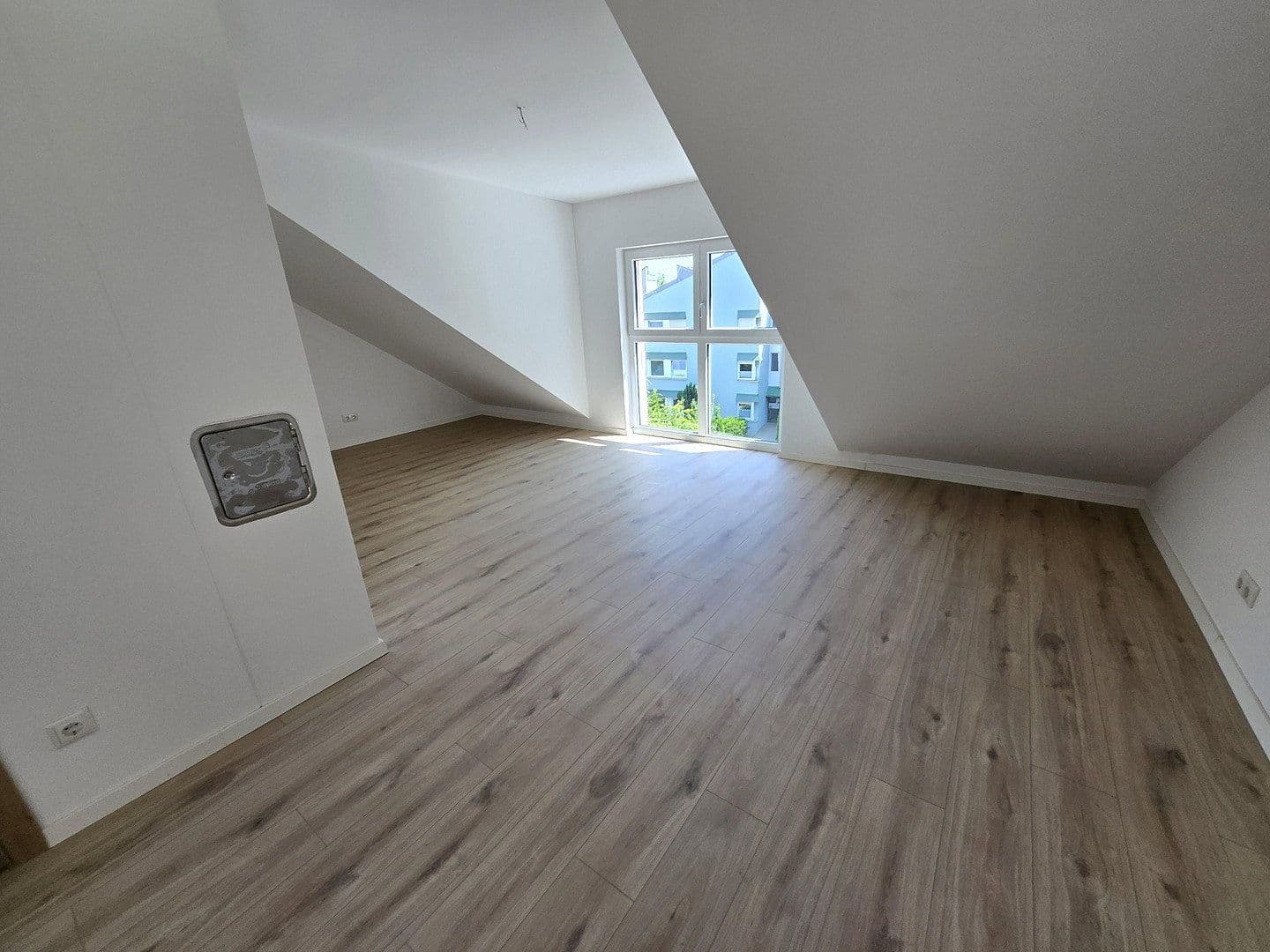 Predaj domu 173 m², pozemek 350 m², Lappersdorf, Bavorsko Predaj domu 173 m², pozemek 350 m², Lappersdorf, Bavorsko
