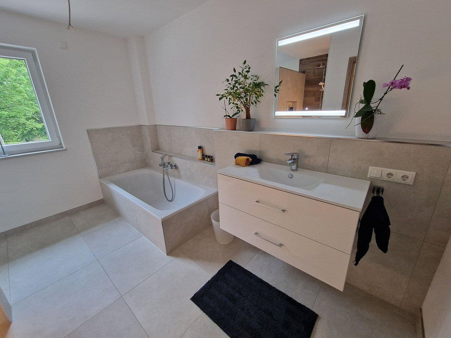 Predaj domu 173 m², pozemek 350 m², Lappersdorf, Bavorsko Predaj domu 173 m², pozemek 350 m², Lappersdorf, Bavorsko