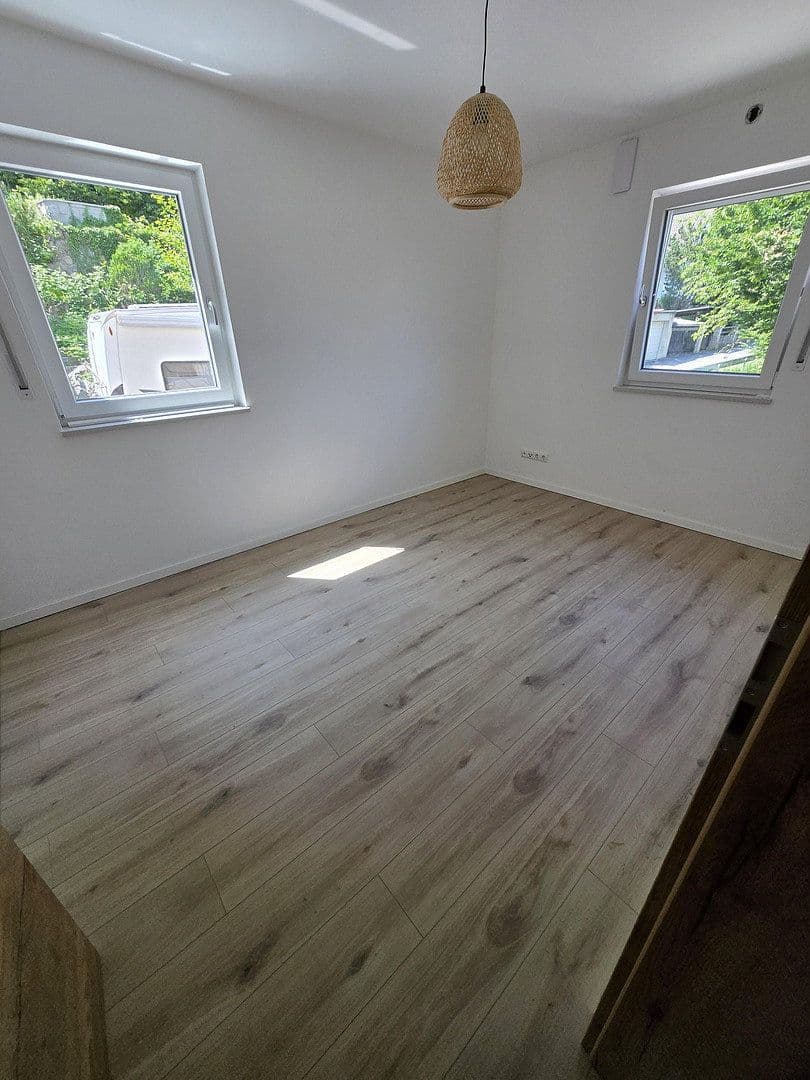 Predaj domu 173 m², pozemek 350 m², Lappersdorf, Bavorsko Predaj domu 173 m², pozemek 350 m², Lappersdorf, Bavorsko