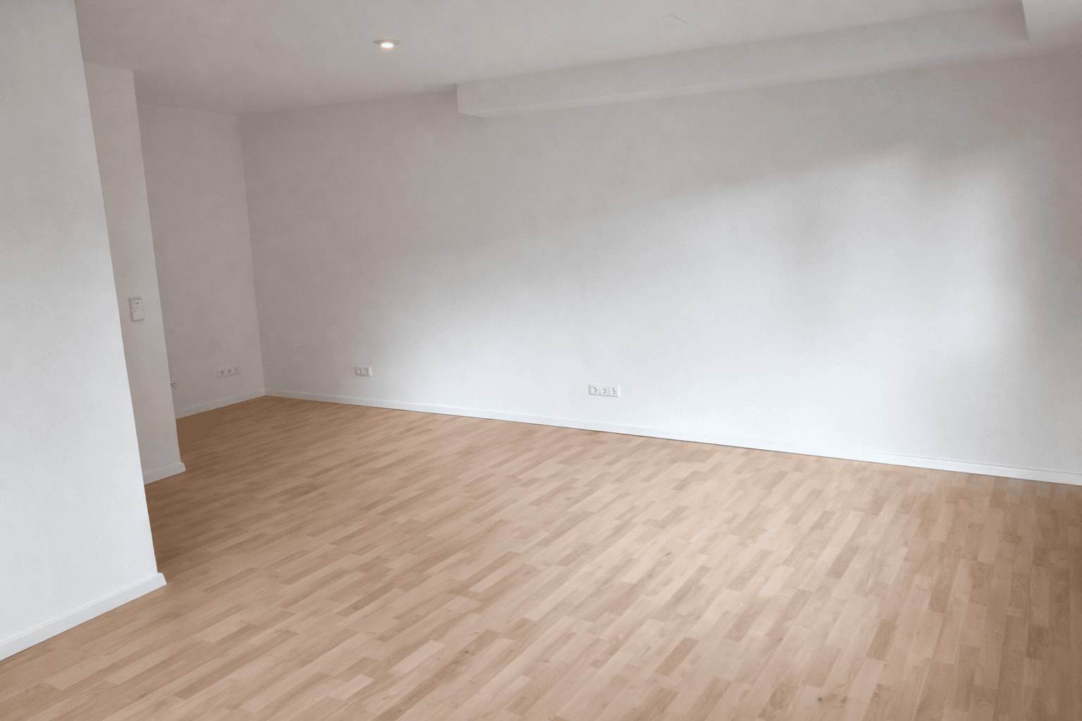 Prenájom bytu 2-izbový 74 m², Kelkheim (Taunus), Hesensko Prenájom bytu 2-izbový 74 m², Kelkheim (Taunus), Hesensko