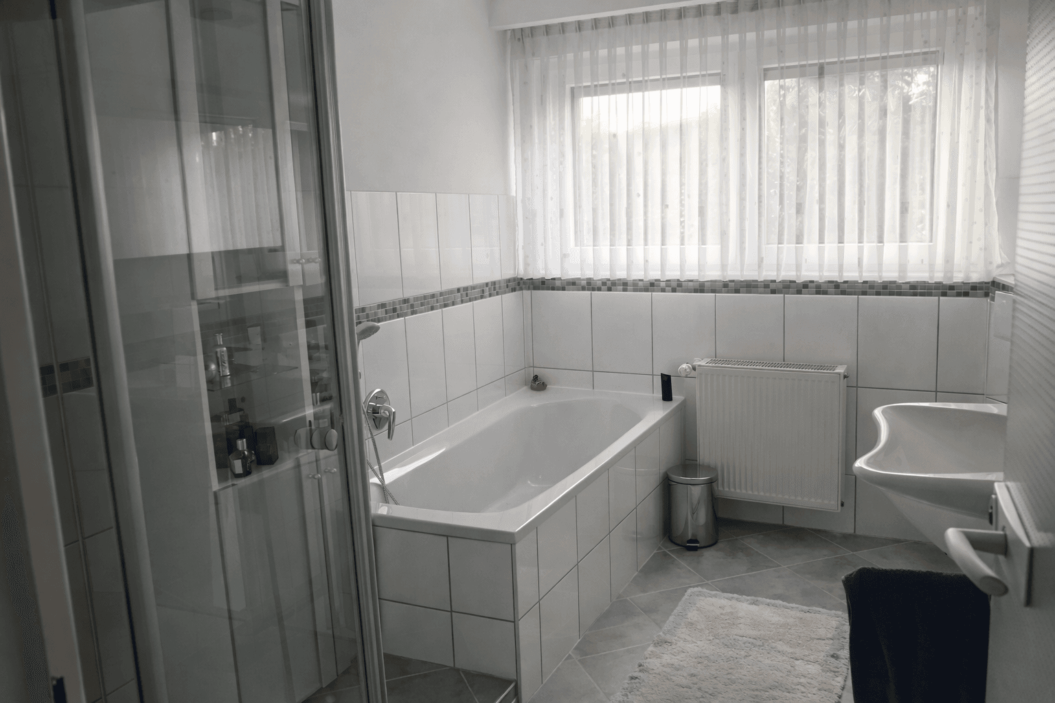 Prenájom bytu 2-izbový 74 m², Kelkheim (Taunus), Hesensko Prenájom bytu 2-izbový 74 m², Kelkheim (Taunus), Hesensko