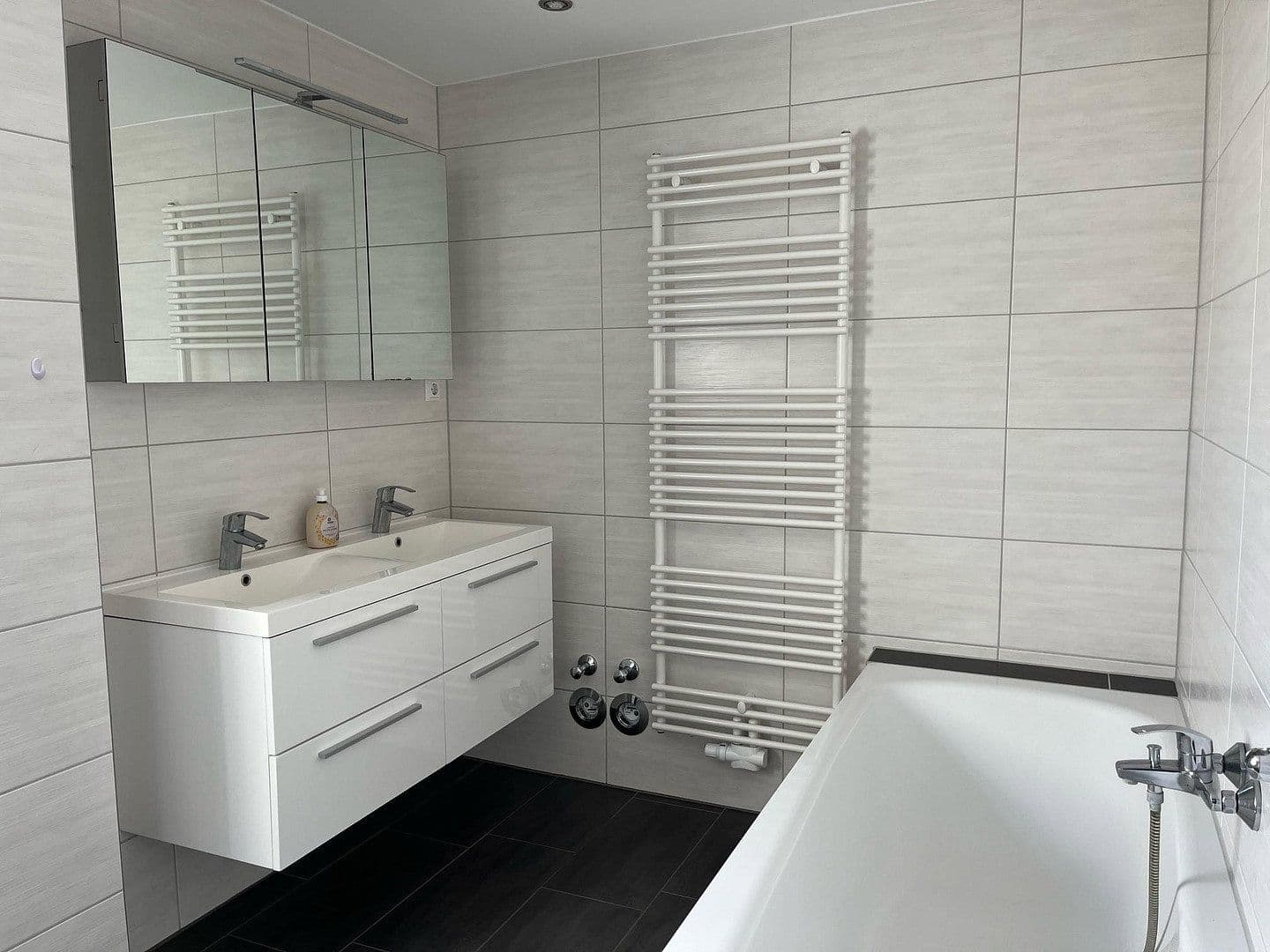 Predaj domu 315 m², pozemek 1.247 m², Graal-Müritz, Meklenbursko-Predpomoransko Predaj domu 315 m², pozemek 1.247 m², Graal-Müritz, Meklenbursko-Predpomoransko