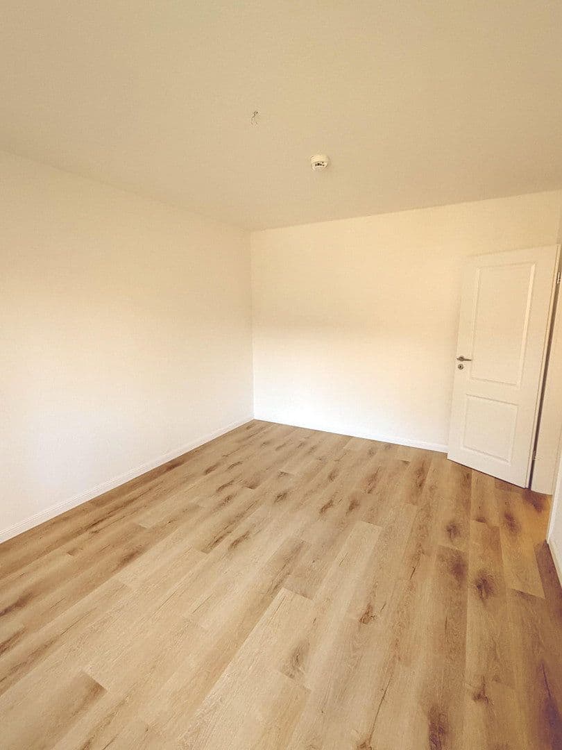 Prenájom bytu 3-izbový 93 m², Itzehoe, Šlezvicko-Holštajnsko Prenájom bytu 3-izbový 93 m², Itzehoe, Šlezvicko-Holštajnsko