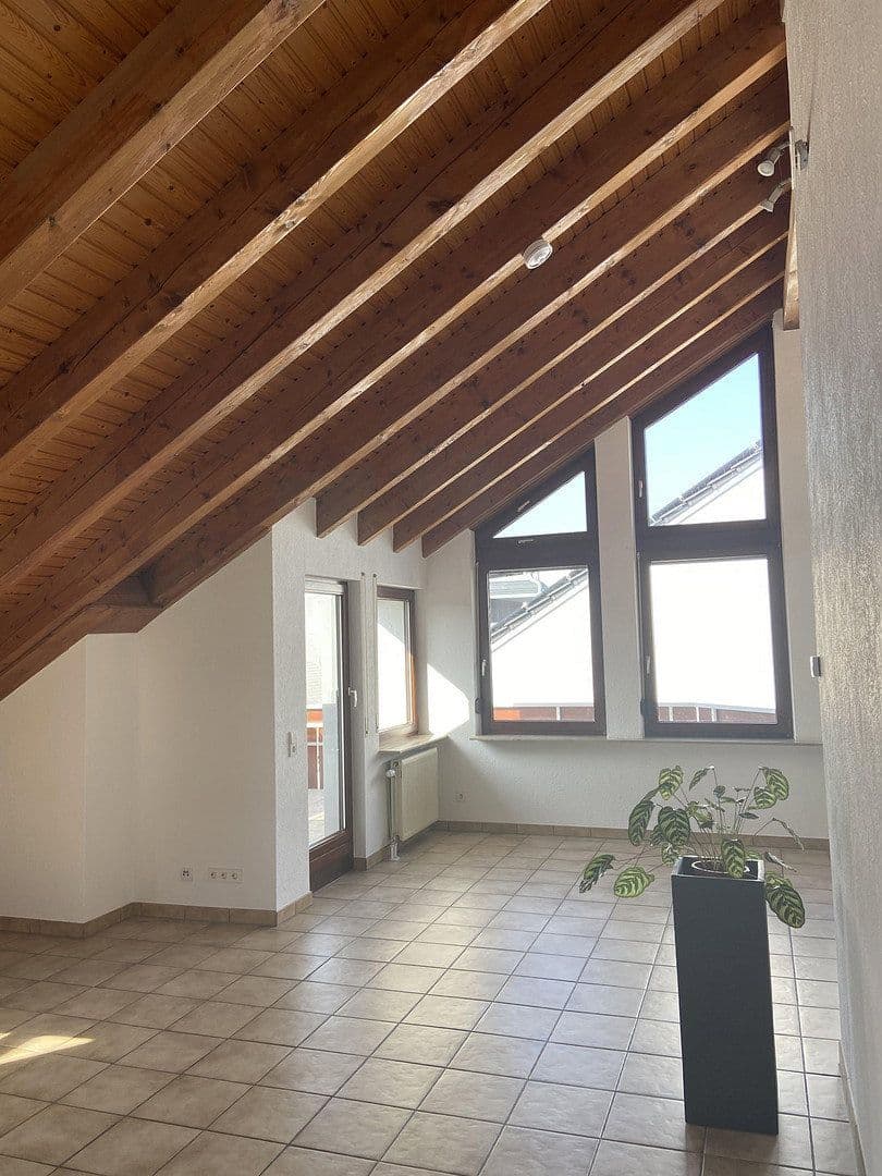 Prenájom bytu 3-izbový 106 m², Winnenden, Bádensko-Wurttembersko Prenájom bytu 3-izbový 106 m², Winnenden, Bádensko-Wurttembersko