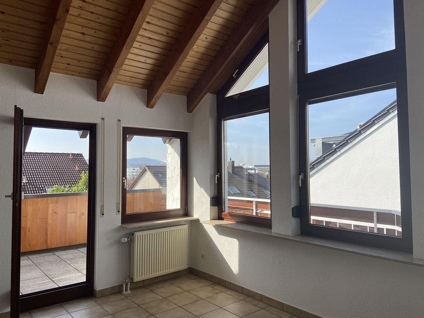 Prenájom bytu 3-izbový 106 m², Winnenden, Bádensko-Wurttembersko Prenájom bytu 3-izbový 106 m², Winnenden, Bádensko-Wurttembersko