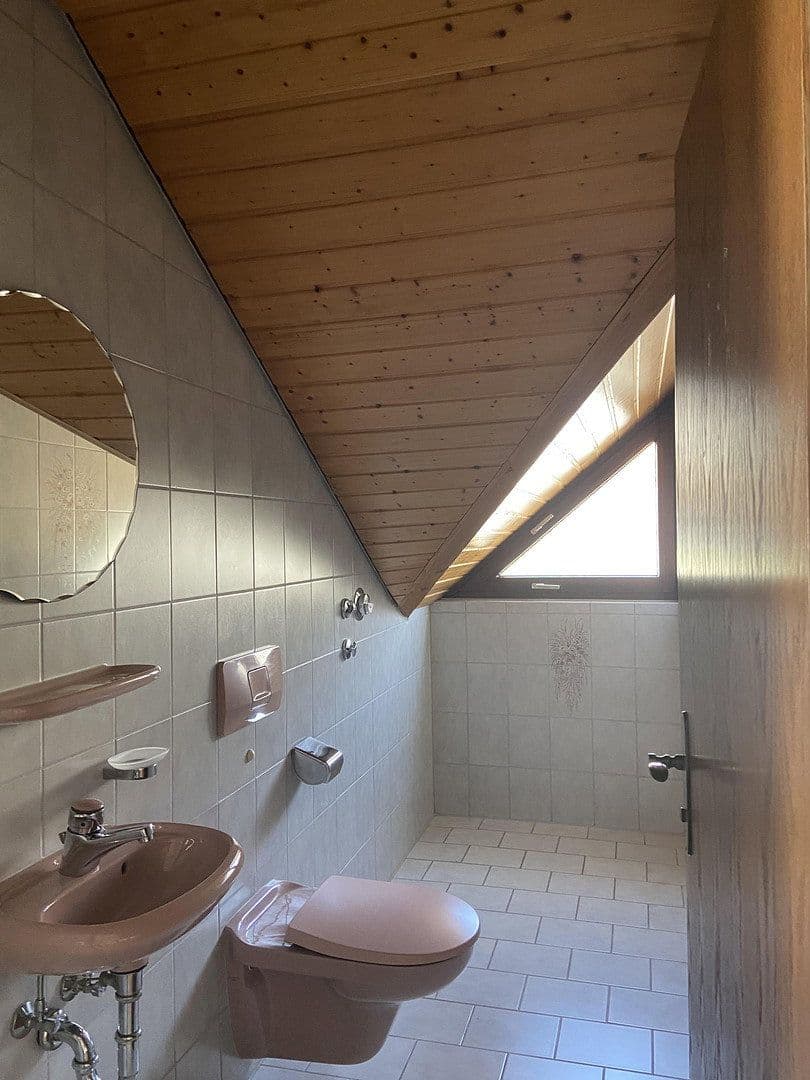 Prenájom bytu 3-izbový 106 m², Winnenden, Bádensko-Wurttembersko Prenájom bytu 3-izbový 106 m², Winnenden, Bádensko-Wurttembersko