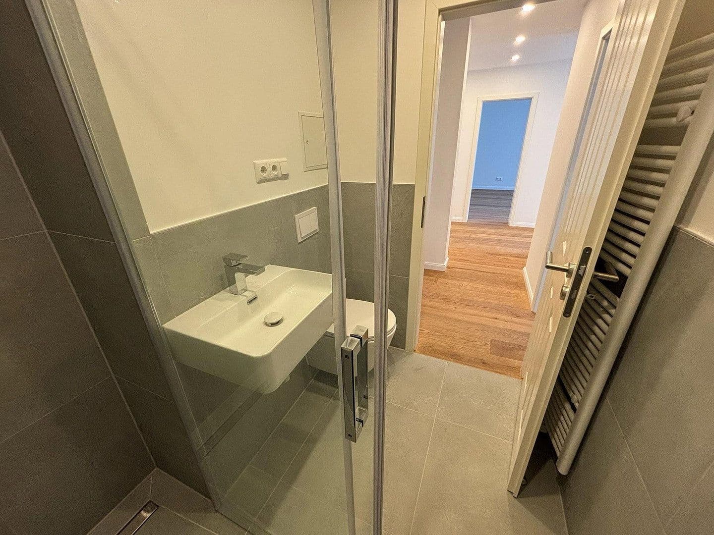 Prenájom bytu 2-izbový 60 m², Hinrichsring, Hannover, Dolné Sasko Prenájom bytu 2-izbový 60 m², Hinrichsring, Hannover, Dolné Sasko