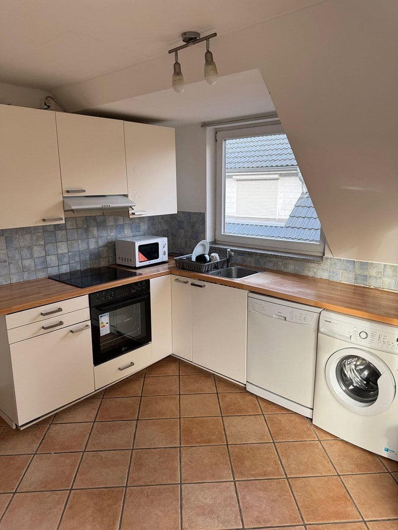 Prenájom bytu 3-izbový 85 m², Elbgaustr 79B, Hamburg, Hamburg Prenájom bytu 3-izbový 85 m², Elbgaustr 79B, Hamburg, Hamburg