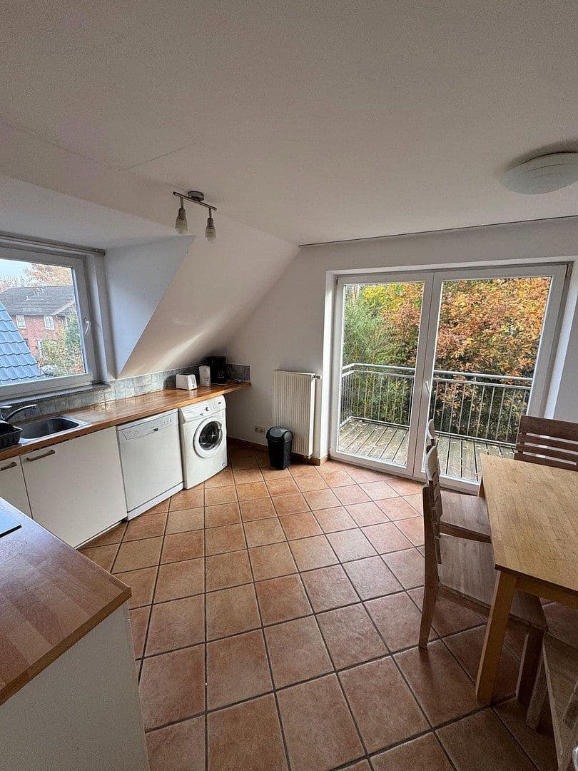 Prenájom bytu 3-izbový 85 m², Elbgaustr 79B, Hamburg, Hamburg Prenájom bytu 3-izbový 85 m², Elbgaustr 79B, Hamburg, Hamburg