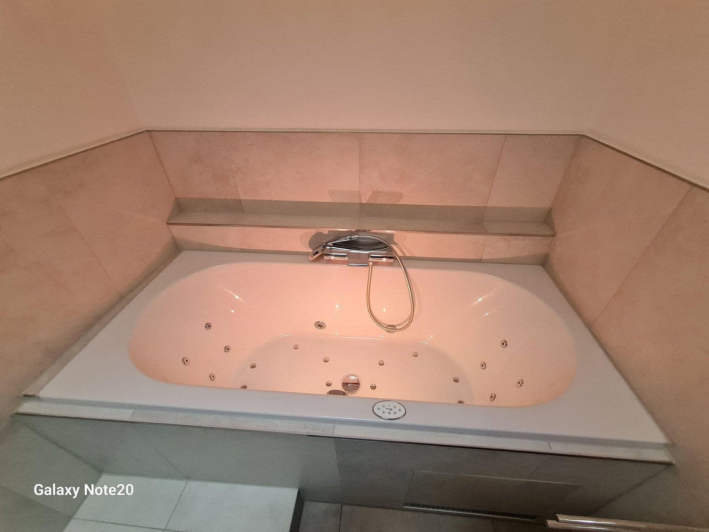 Predaj bytu 3-izbový 90 m², Friedrichshafen, Bádensko-Wurttembersko Predaj bytu 3-izbový 90 m², Friedrichshafen, Bádensko-Wurttembersko