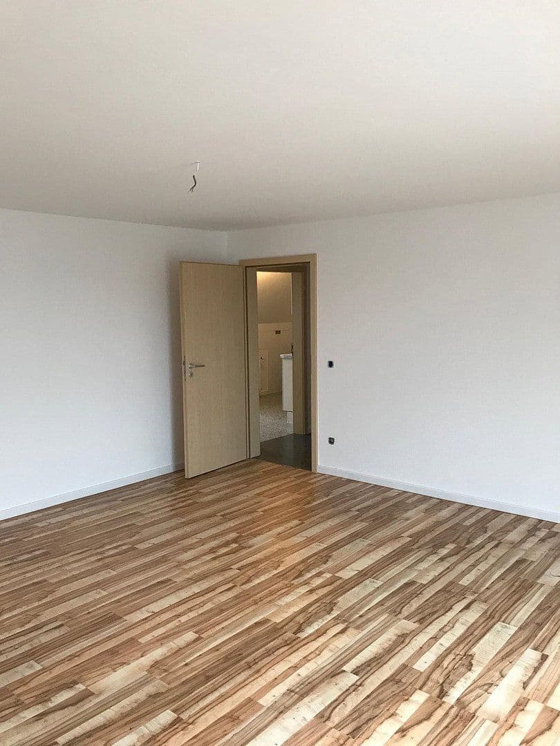 Prenájom bytu 2-izbový 80 m², Rödermark, Hesensko Prenájom bytu 2-izbový 80 m², Rödermark, Hesensko