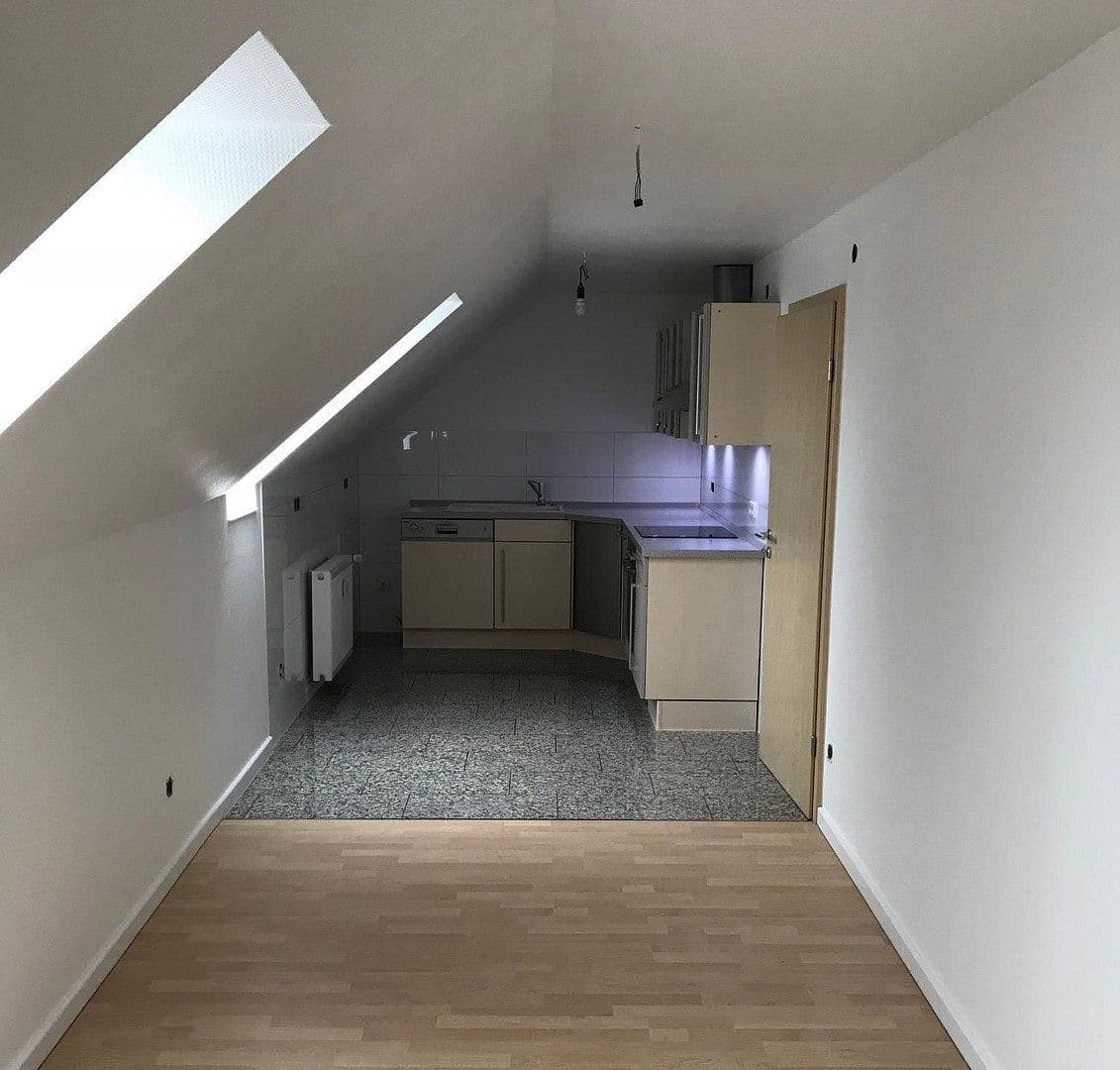 Prenájom bytu 2-izbový 80 m², Rödermark, Hesensko Prenájom bytu 2-izbový 80 m², Rödermark, Hesensko