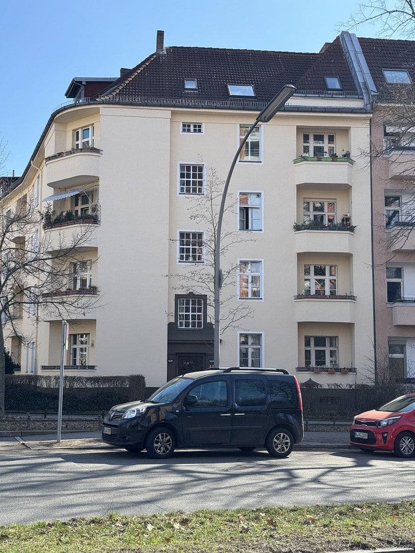 Predaj bytu 3-izbový 102 m², Bismarckstraße 42, Berlin, Berlín Predaj bytu 3-izbový 102 m², Bismarckstraße 42, Berlin, Berlín