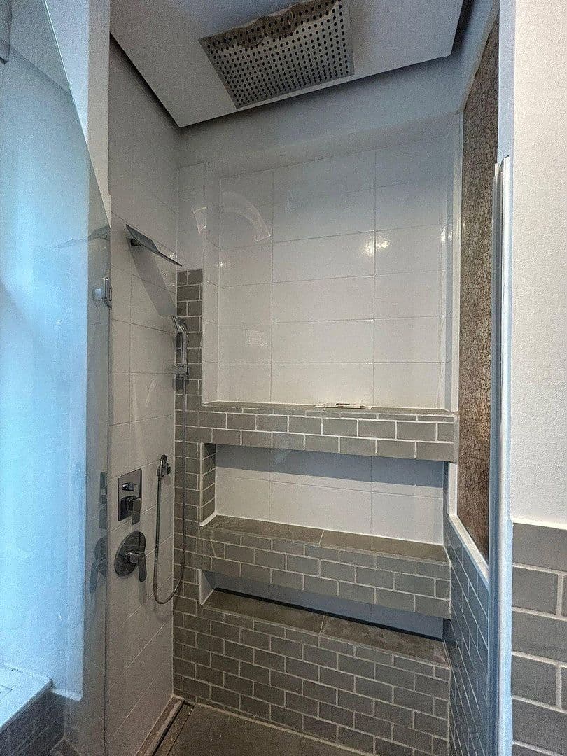 Predaj bytu 3-izbový 102 m², Bismarckstraße 42, Berlin, Berlín Predaj bytu 3-izbový 102 m², Bismarckstraße 42, Berlin, Berlín