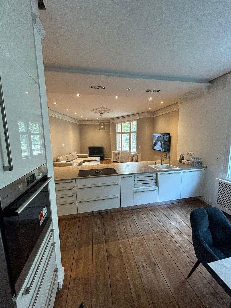 Predaj bytu 3-izbový 102 m², Bismarckstraße 42, Berlin, Berlín Predaj bytu 3-izbový 102 m², Bismarckstraße 42, Berlin, Berlín