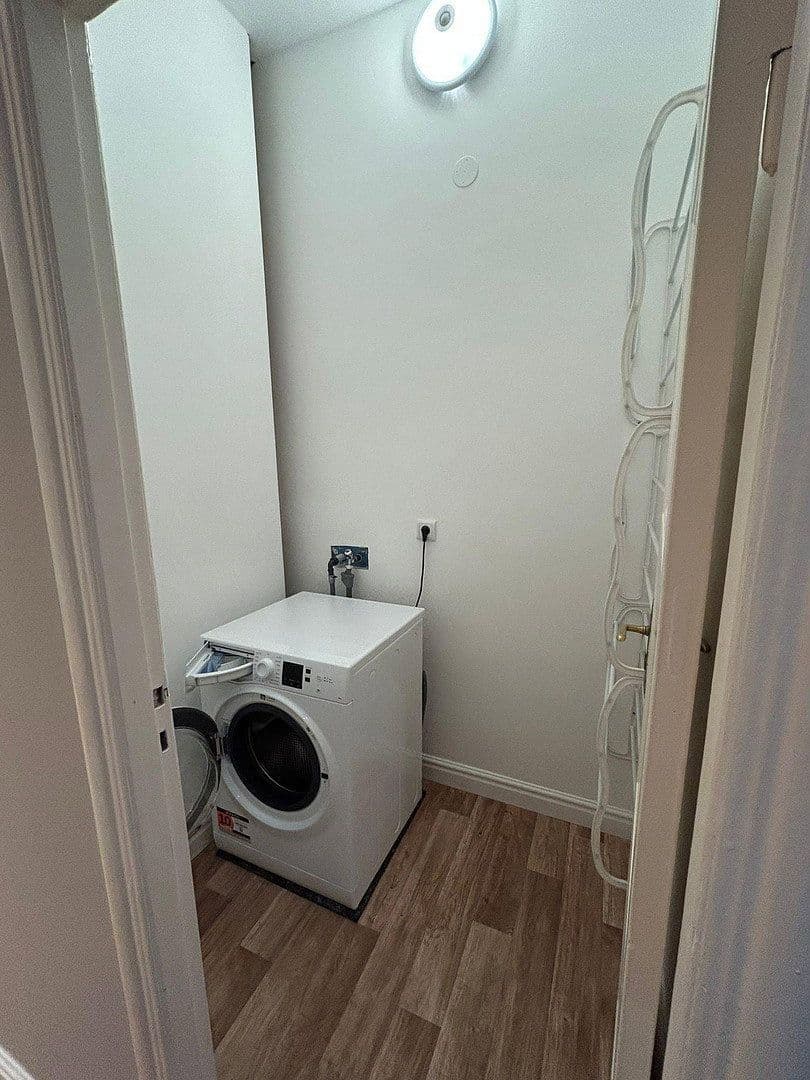 Predaj bytu 3-izbový 102 m², Bismarckstraße 42, Berlin, Berlín Predaj bytu 3-izbový 102 m², Bismarckstraße 42, Berlin, Berlín