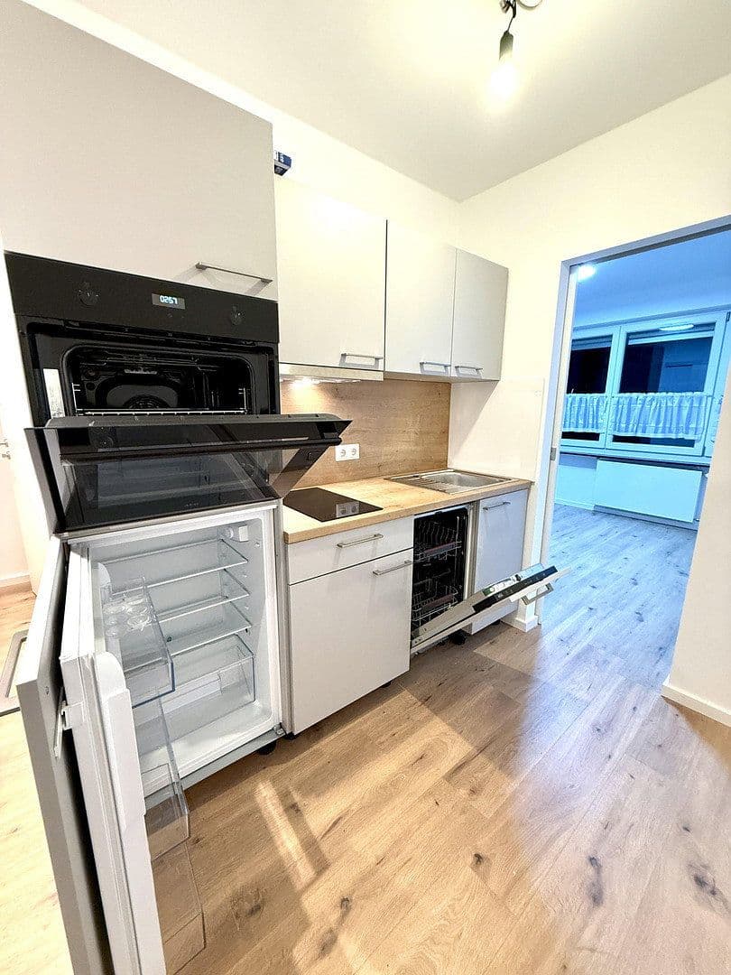 Prenájom bytu 1-izbový 27 m², Lerchenauerstr. 12, München, Bavorsko Prenájom bytu 1-izbový 27 m², Lerchenauerstr. 12, München, Bavorsko