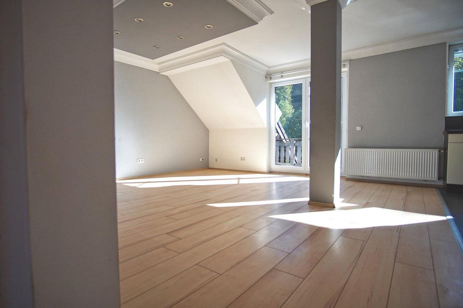 Prenájom bytu 5-izbový 110 m², Kürten, Severné Porýnie - Westfálsko Prenájom bytu 5-izbový 110 m², Kürten, Severné Porýnie - Westfálsko