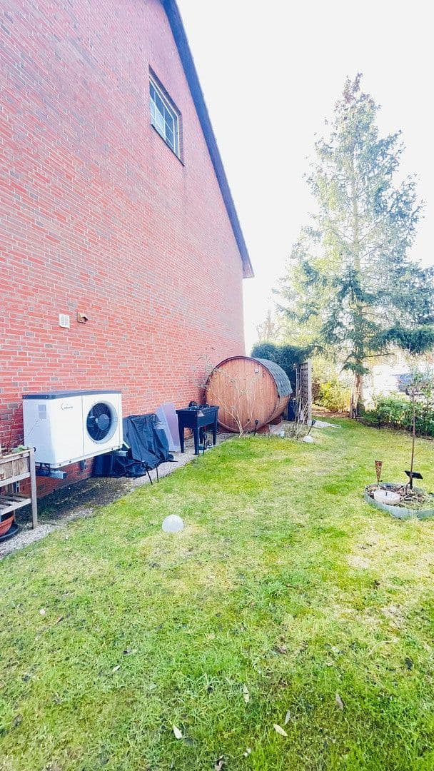 Predaj domu 130 m², pozemek 331 m², Lehrte, Dolné Sasko Predaj domu 130 m², pozemek 331 m², Lehrte, Dolné Sasko