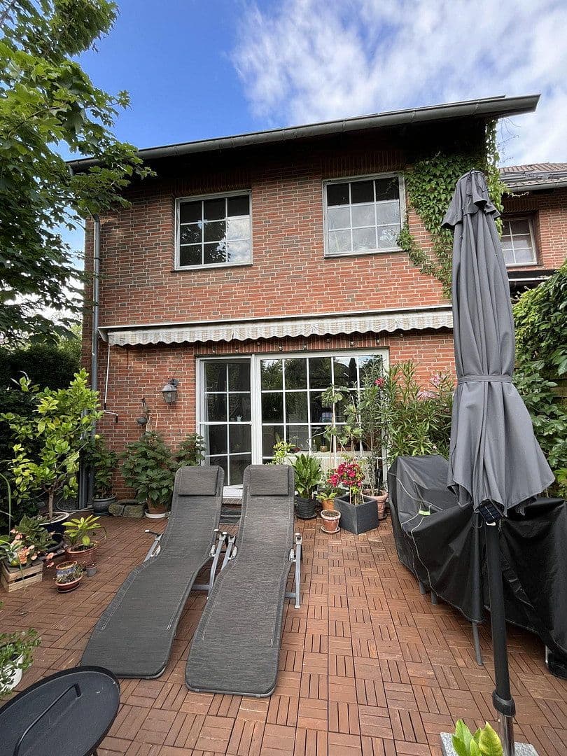 Predaj domu 130 m², pozemek 331 m², Lehrte, Dolné Sasko Predaj domu 130 m², pozemek 331 m², Lehrte, Dolné Sasko