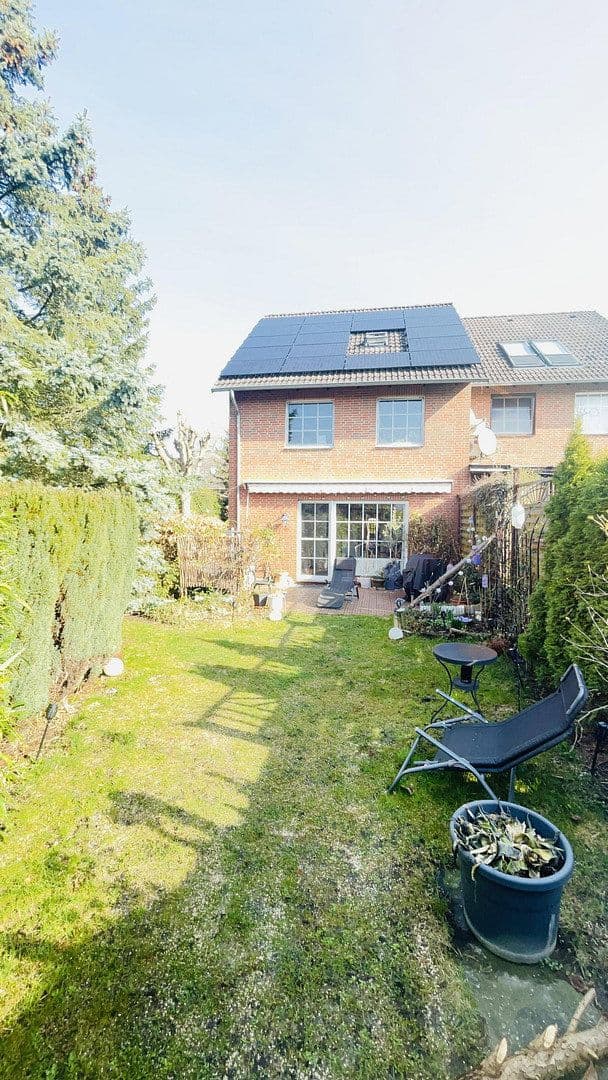 Predaj domu 130 m², pozemek 331 m², Lehrte, Dolné Sasko Predaj domu 130 m², pozemek 331 m², Lehrte, Dolné Sasko