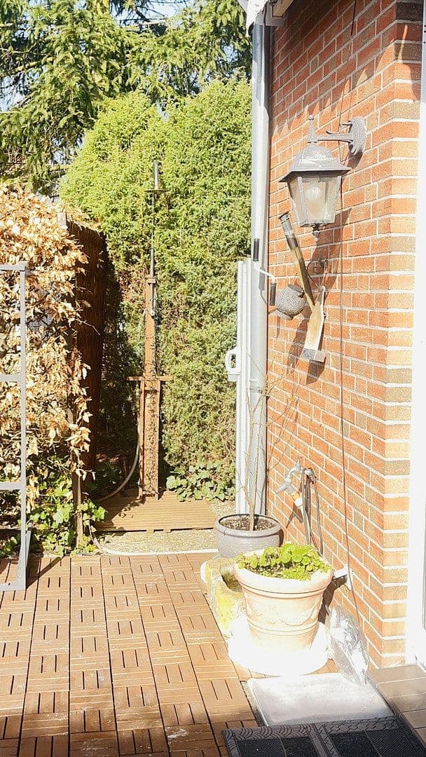 Predaj domu 130 m², pozemek 331 m², Lehrte, Dolné Sasko Predaj domu 130 m², pozemek 331 m², Lehrte, Dolné Sasko