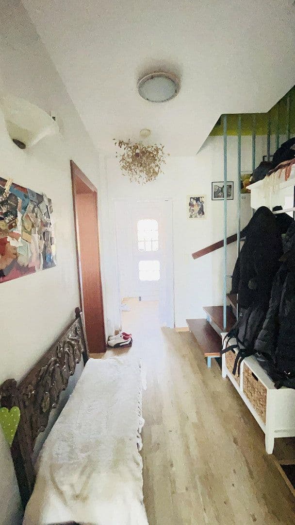 Predaj domu 130 m², pozemek 331 m², Lehrte, Dolné Sasko Predaj domu 130 m², pozemek 331 m², Lehrte, Dolné Sasko