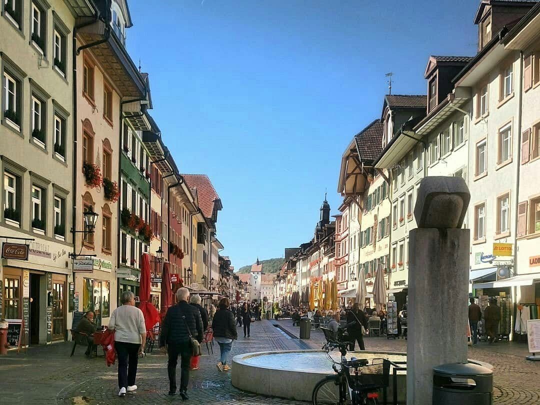 Prenájom bytu 3-izbový 115 m², Kaiserstrasse, Waldshut-Tiengen, Bádensko-Wurttembersko Prenájom bytu 3-izbový 115 m², Kaiserstrasse, Waldshut-Tiengen, Bádensko-Wurttembersko