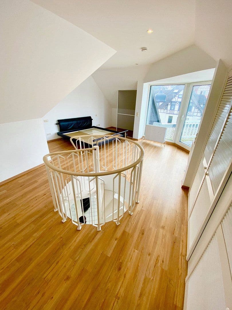 Prenájom bytu 2-izbový 112 m², Detmolder Str. 43, Bielefeld, Severné Porýnie - Westfálsko Prenájom bytu 2-izbový 112 m², Detmolder Str. 43, Bielefeld, Severné Porýnie - Westfálsko