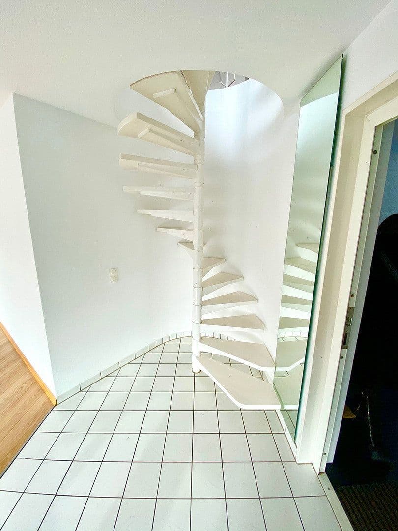 Prenájom bytu 2-izbový 112 m², Detmolder Str. 43, Bielefeld, Severné Porýnie - Westfálsko Prenájom bytu 2-izbový 112 m², Detmolder Str. 43, Bielefeld, Severné Porýnie - Westfálsko