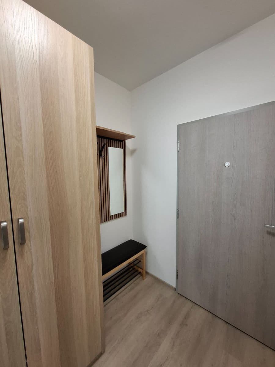 Prenájom bytu 1-izbový 35 m², Gerstelova, Praha, Praha Prenájom bytu 1-izbový 35 m², Gerstelova, Praha, Praha