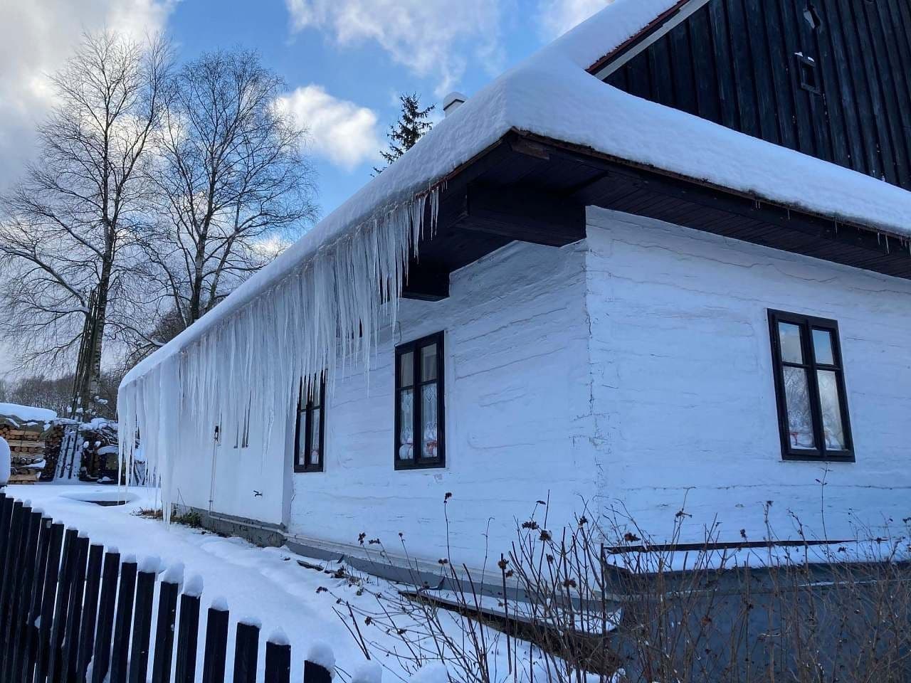 Predaj rekreačného objektu 110 m², pozemek 1.035 m², Křižánky, Kraj Vysočina Predaj rekreačného objektu 110 m², pozemek 1.035 m², Křižánky, Kraj Vysočina