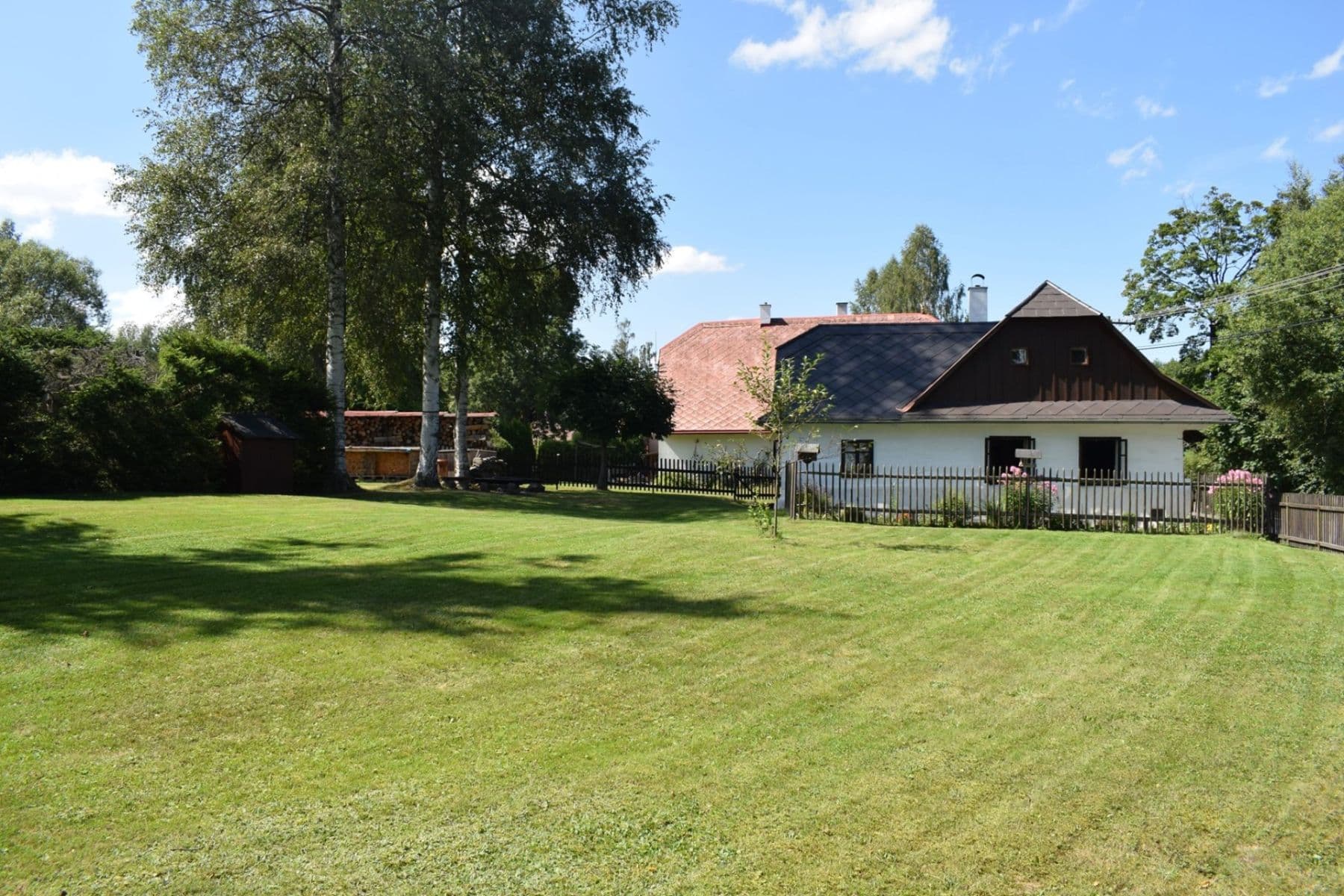 Predaj rekreačného objektu 110 m², pozemek 1.035 m², Křižánky, Kraj Vysočina Predaj rekreačného objektu 110 m², pozemek 1.035 m², Křižánky, Kraj Vysočina